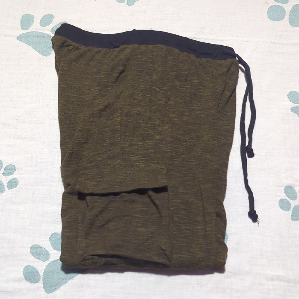 Pink Republic Green Cargo Pants with Tapered Fit - Picture 5 of 5